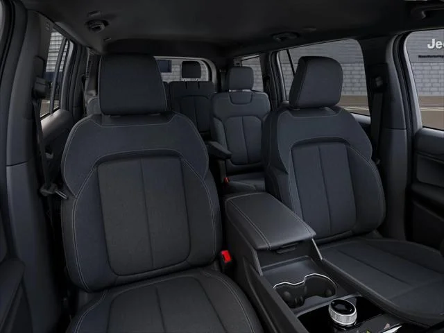 New 2026 Bright White Clear-Coat Exterior Paint Jeep Laredo image 9