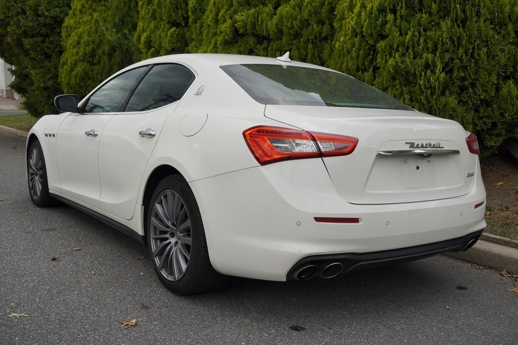 2020 Maserati Ghibli photo 4