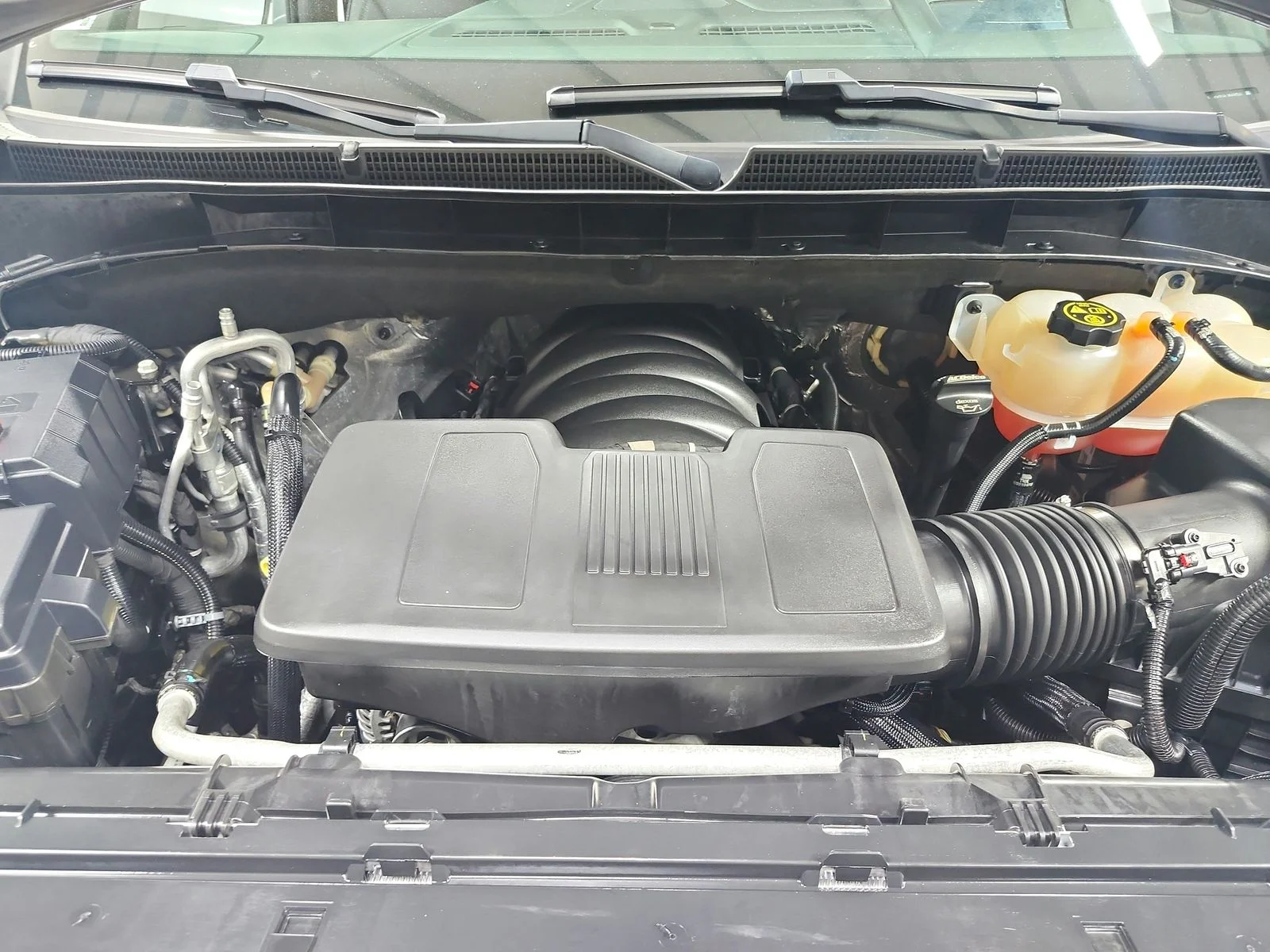 Used 2023 Silver GMC Denali image 17