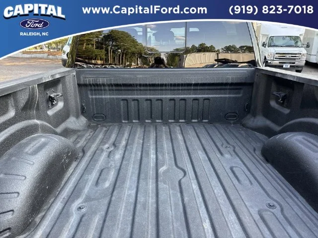 Used 2020 Black Ford XLT image 16