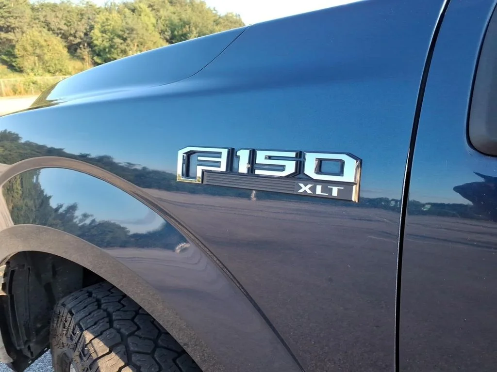 Used 2019 Blue Ford XLT image 10