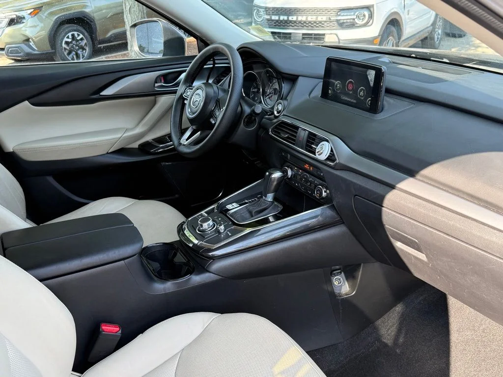 Used 2018 Silver Mazda Touring image 28