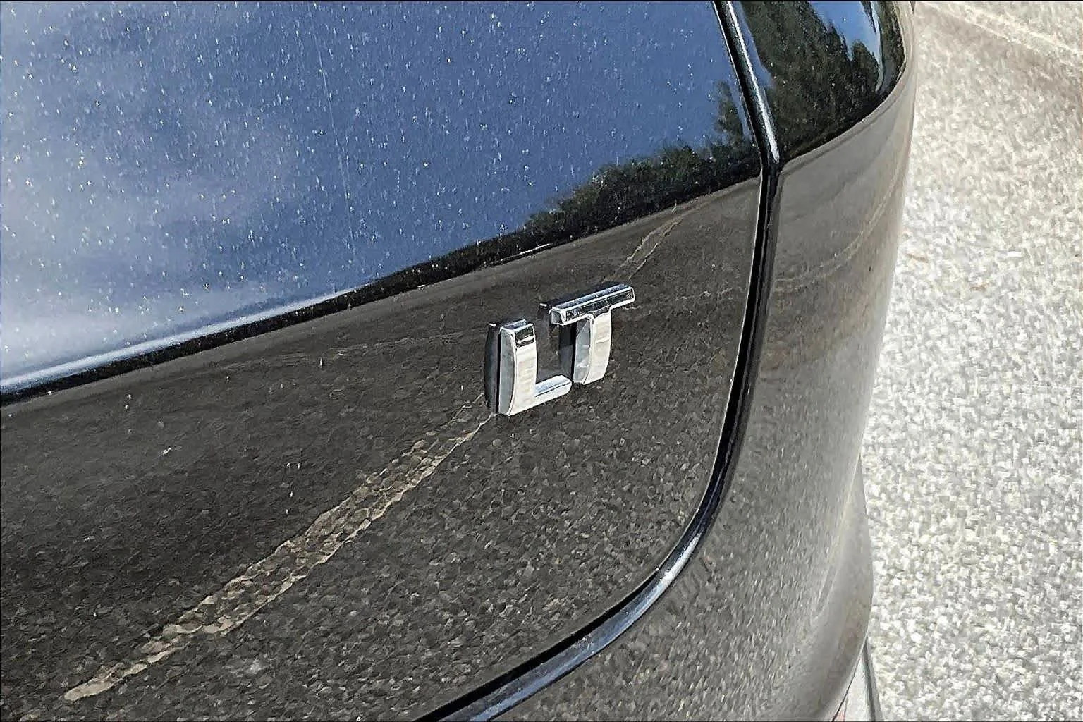 Used 2023 Mosaic Black Metallic Chevrolet LT image 19