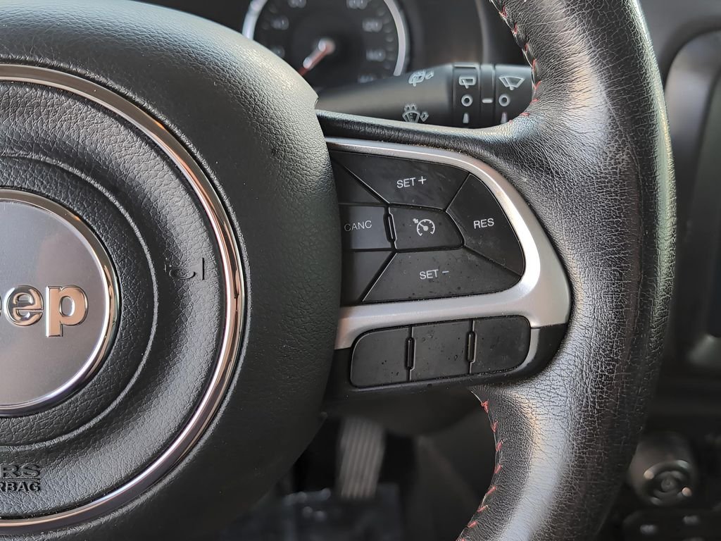 Used 2021 Omaha Orange Clearcoat Jeep Trailhawk image 16
