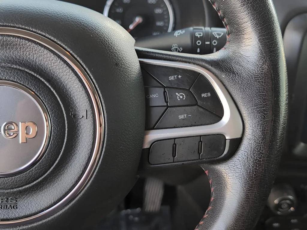Used 2021 Omaha Orange Clearcoat Jeep Trailhawk image 16