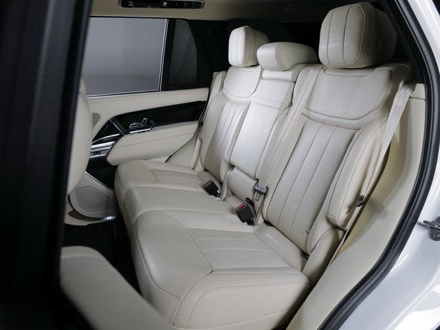 Certified Used 2023 Ostuni White Pearl Land Rover SE image 5