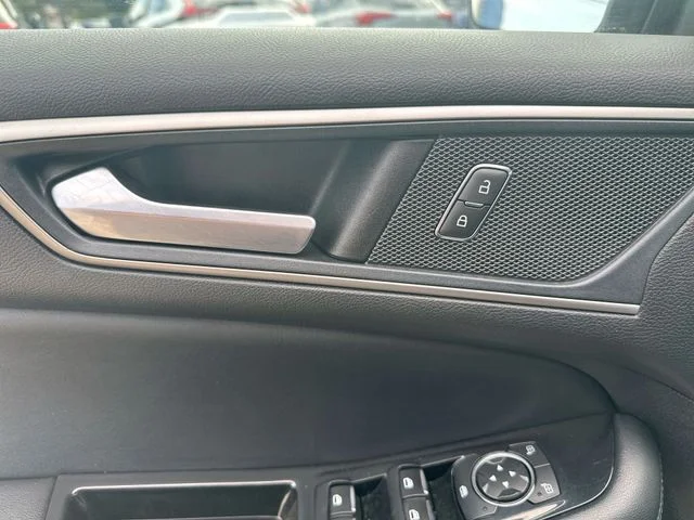 Used 2019 White Ford SEL image 46