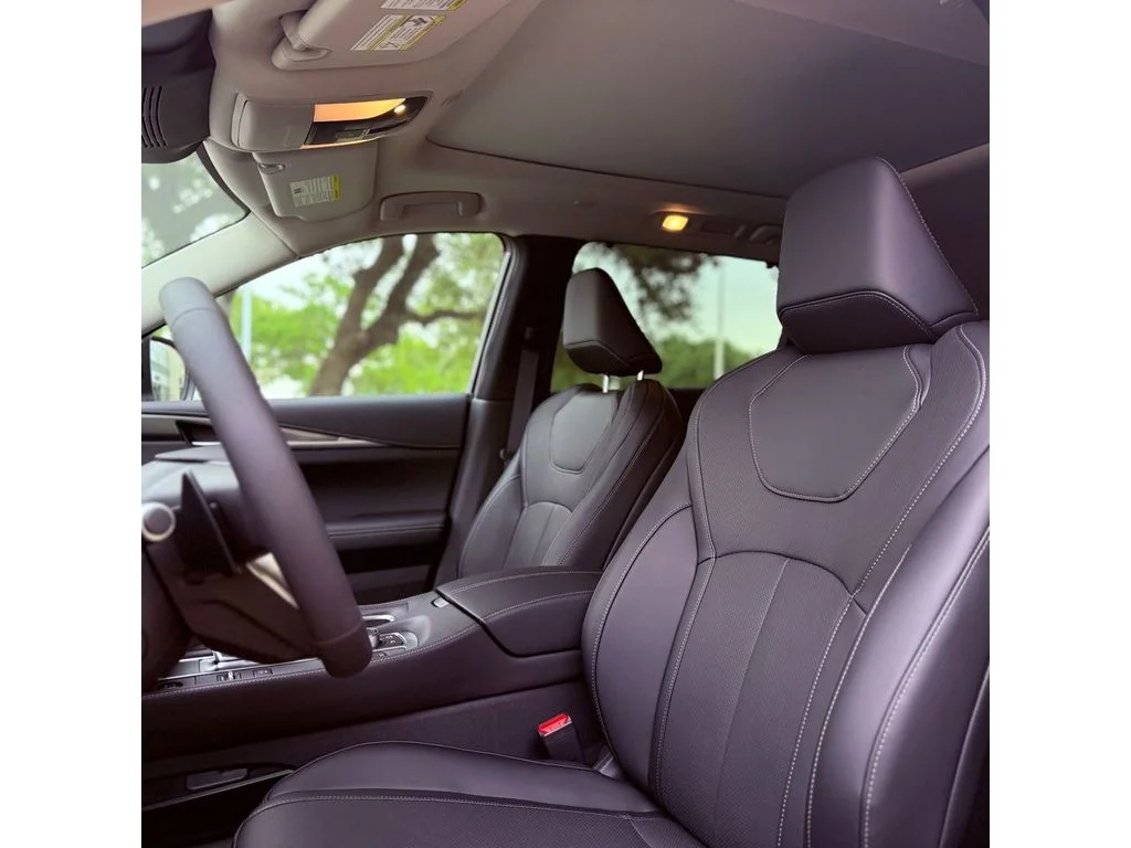 New 2026 Grand Blue INFINITI Luxe FWD image 20