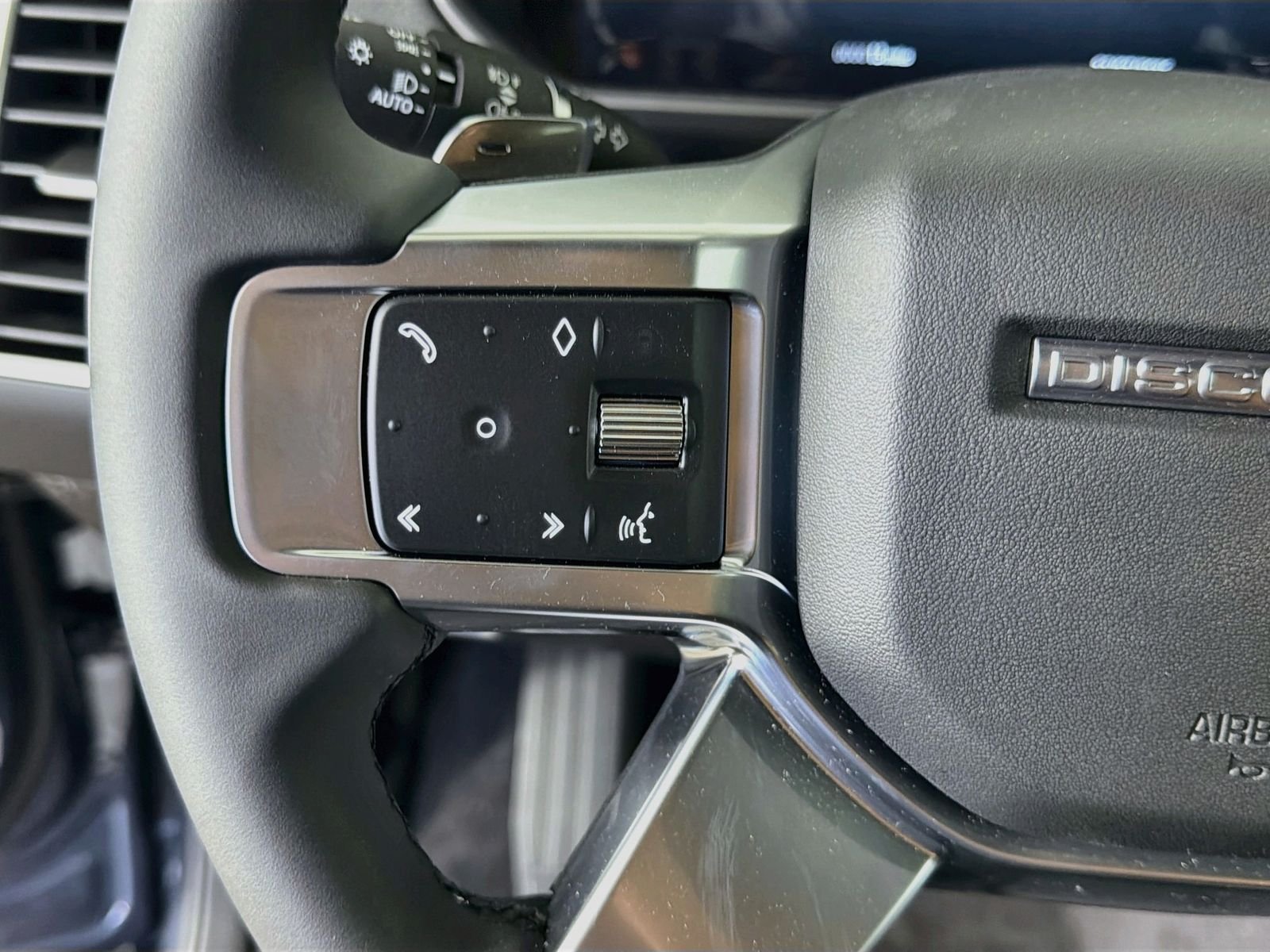 New 2026 Varesine Blue Land Rover S image 12