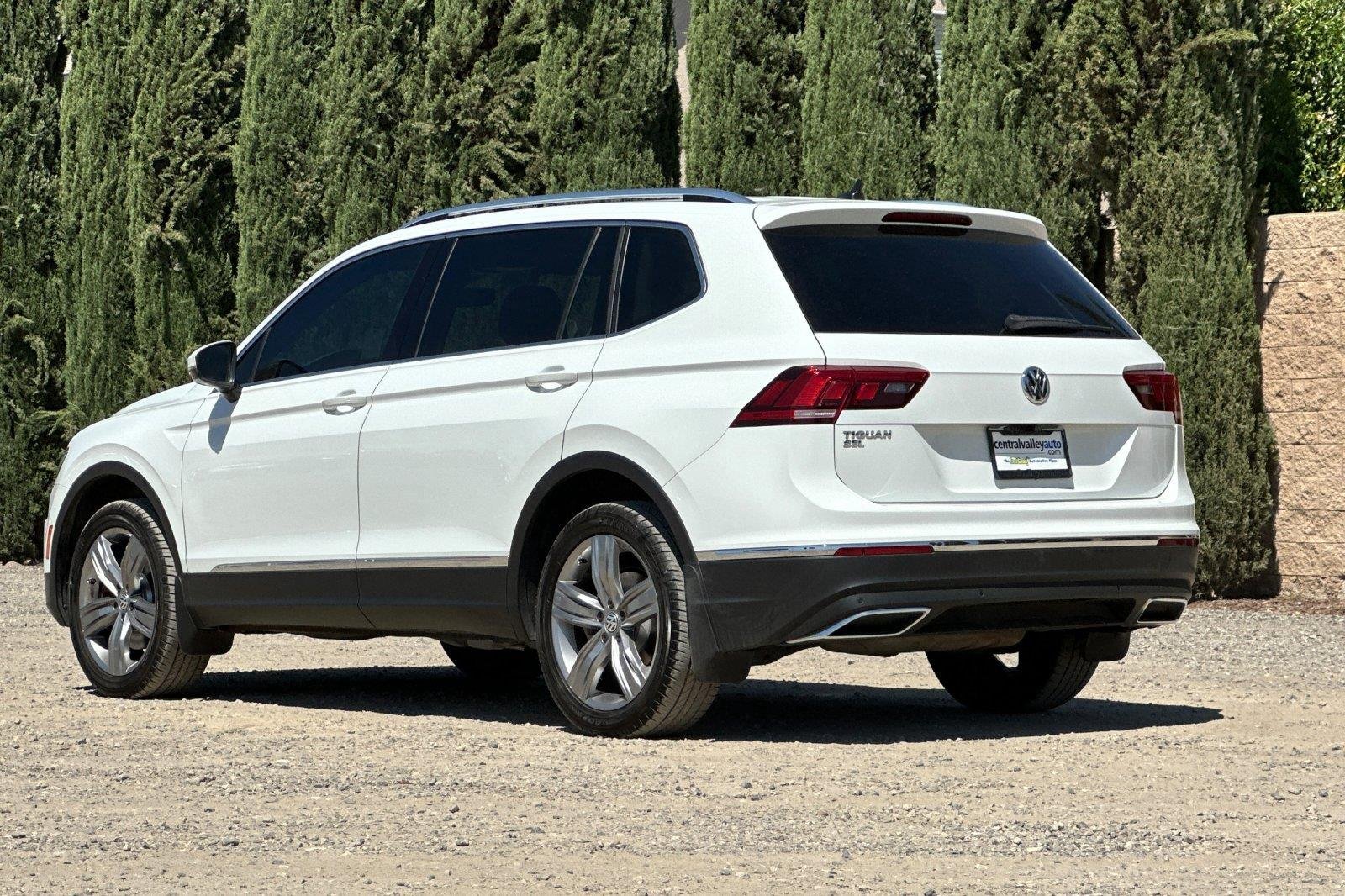 Used 2018 Pure White Volkswagen SEL Premium image 6
