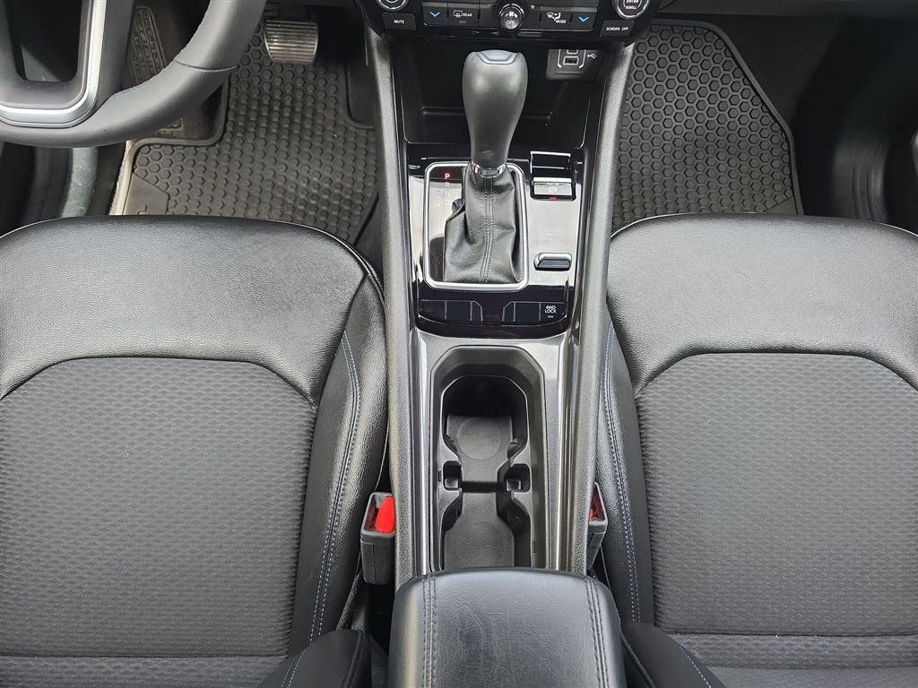 Certified Used 2025 White Jeep Latitude image 15