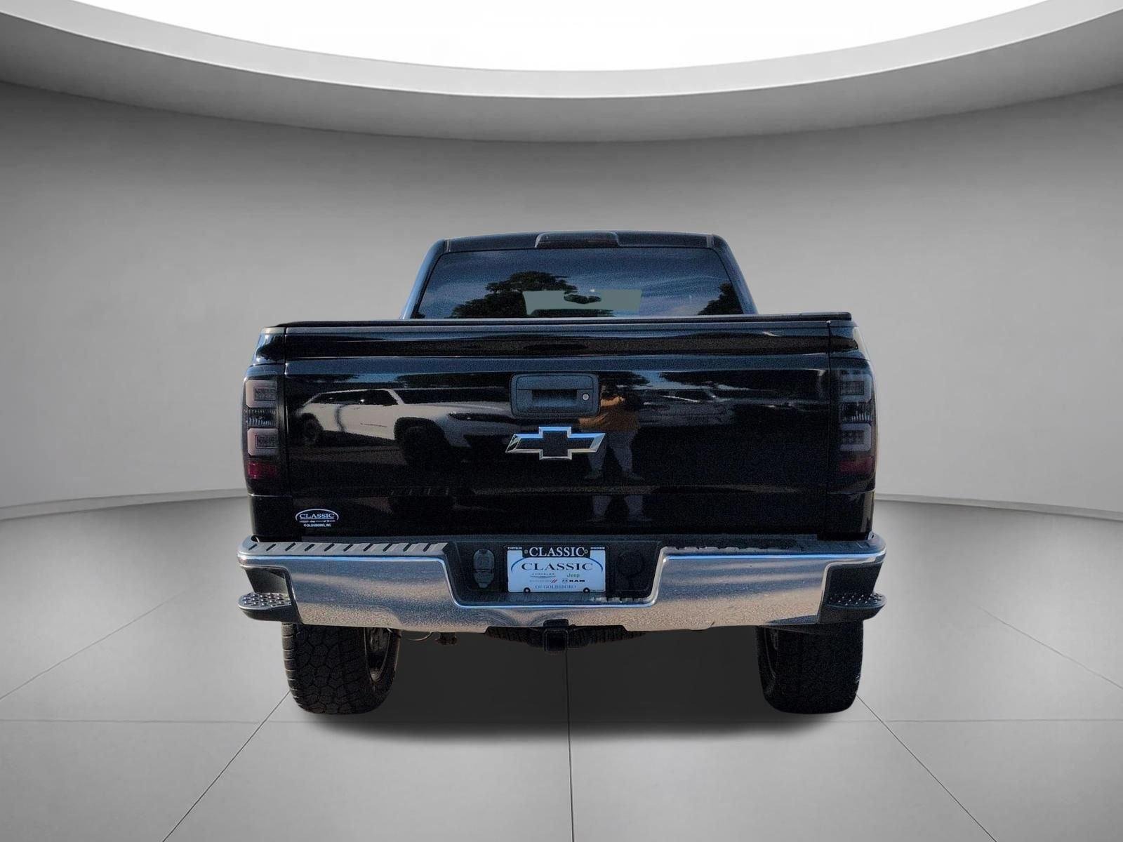 Used 2015 Black Chevrolet LT image 4