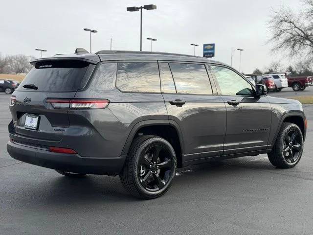New 2025 Baltic Gray Metallic Clear-Coat Exterior Paint Jeep Limited image 6