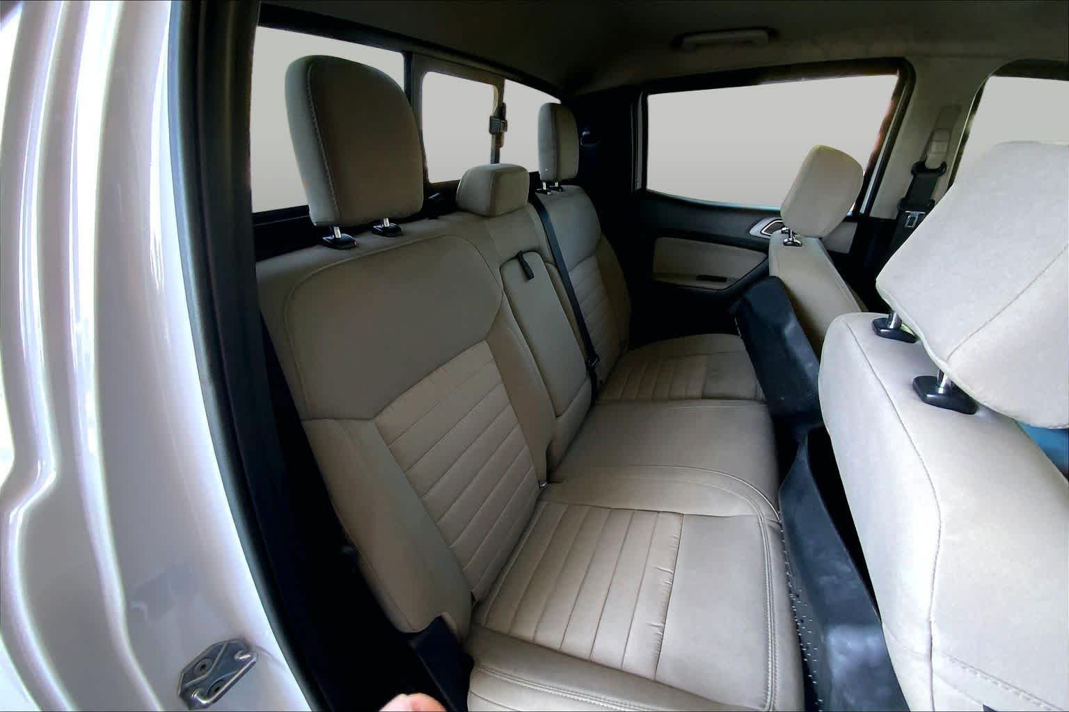 Used 2020 Oxford White Ford XLT image 19