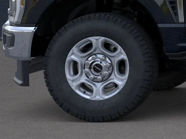 New 2026 Agate Black Metallic Ford XLT image 19