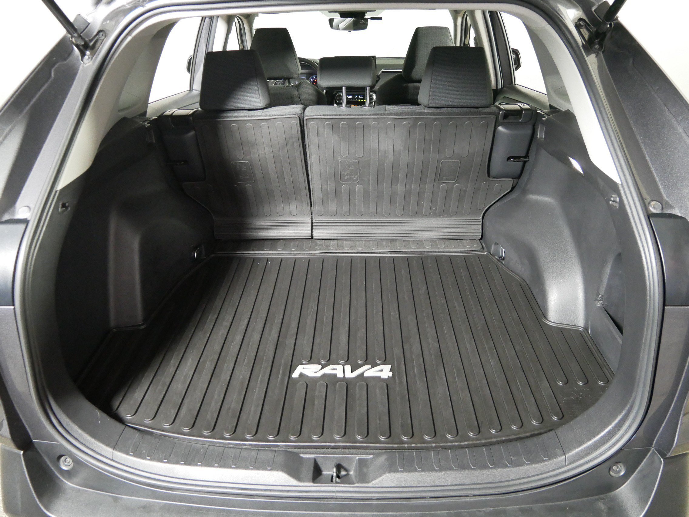 Used 2022 Gray Toyota LE image 18