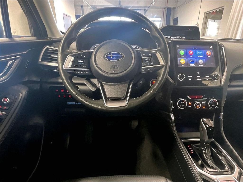 Used 2024 Green Subaru Touring image 17