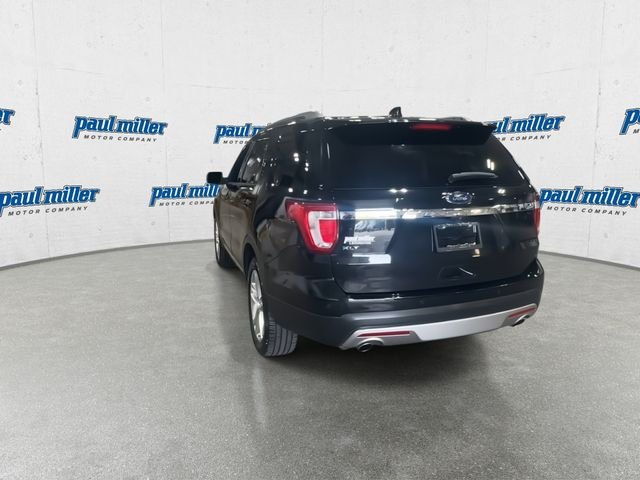 Used 2017 Black Ford XLT image 9