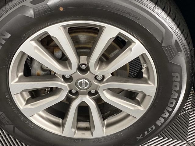 Used 2014 Gray Nissan SV image 28