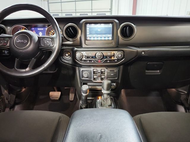 Used 2022 Gray Jeep Sport image 23
