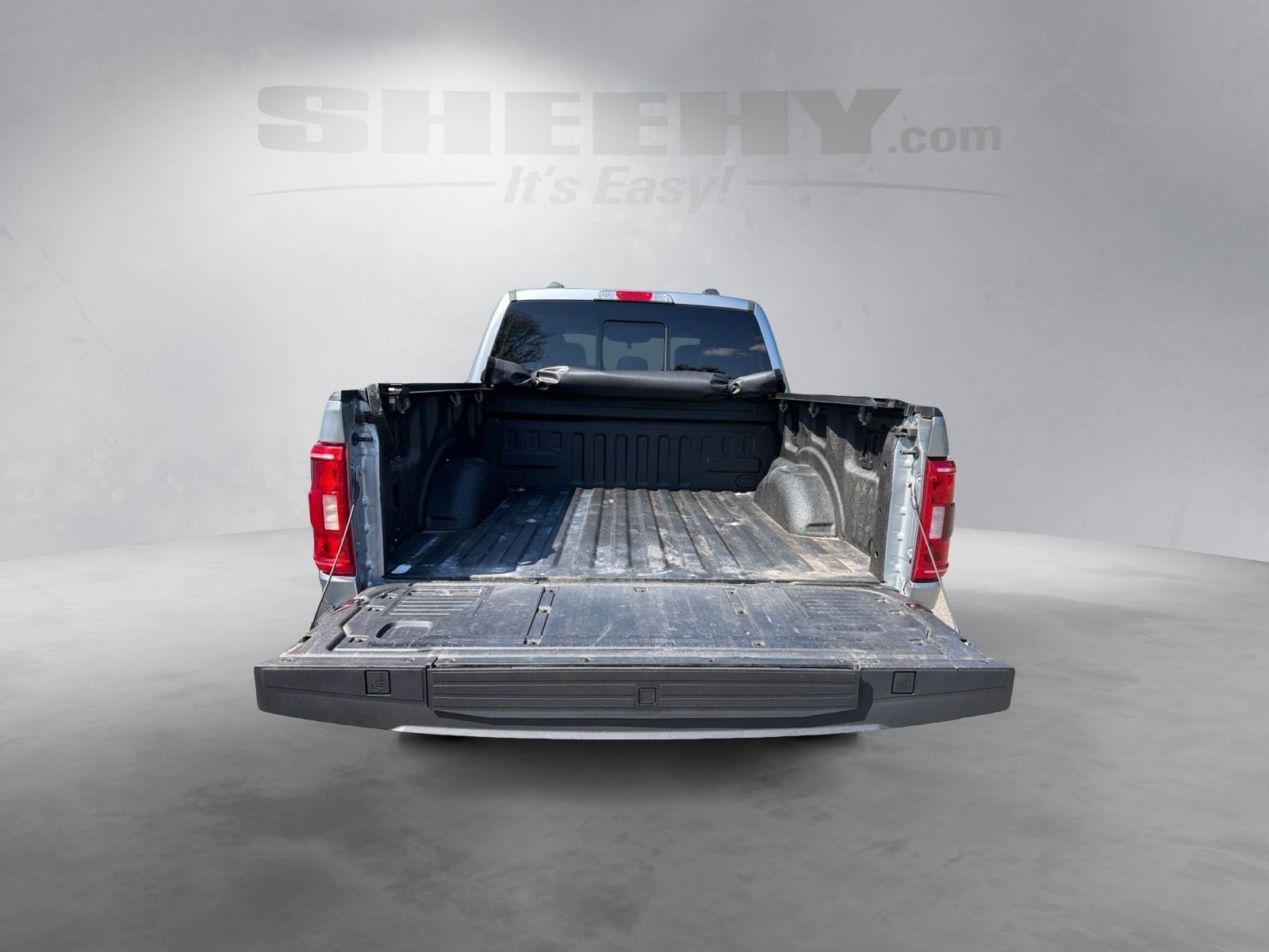 Used 2023 Silver Ford XLT image 24