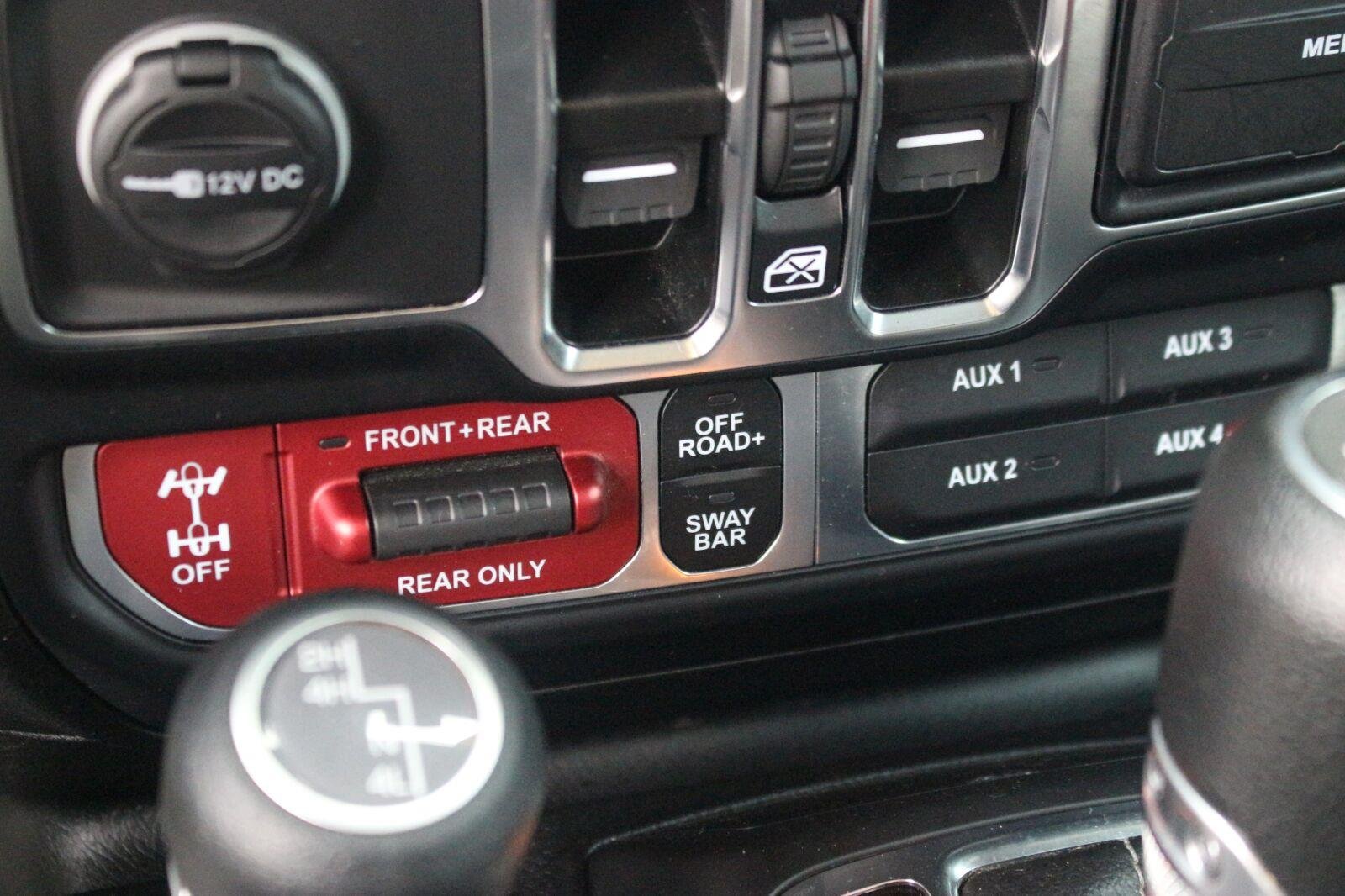 Used 2024 White Jeep Rubicon image 28