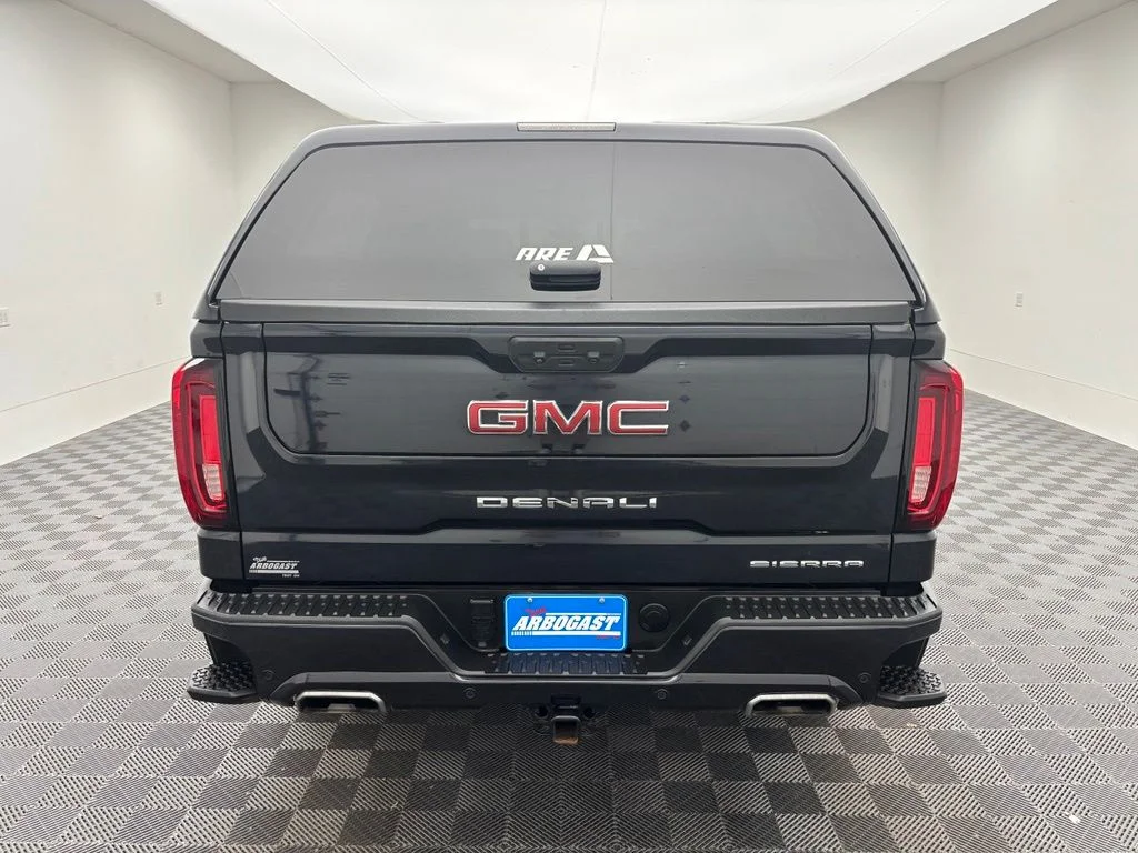 Used 2023 Silver GMC Denali image 9