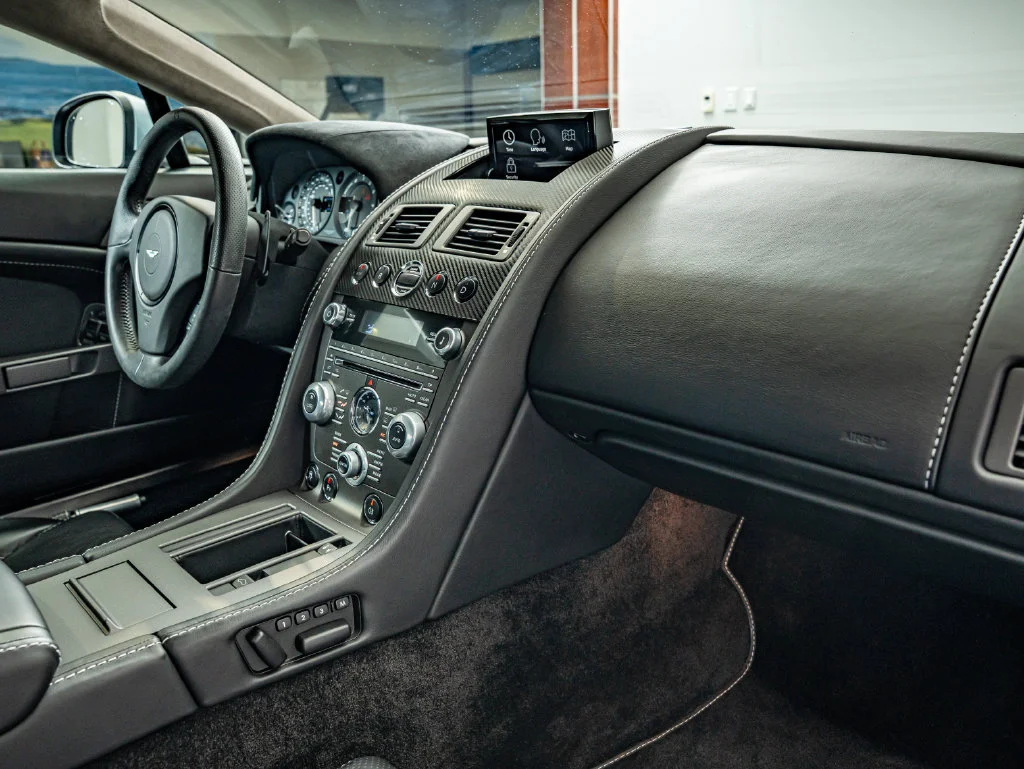 Used 2015 Skyfall Silver Aston Martin  image 39