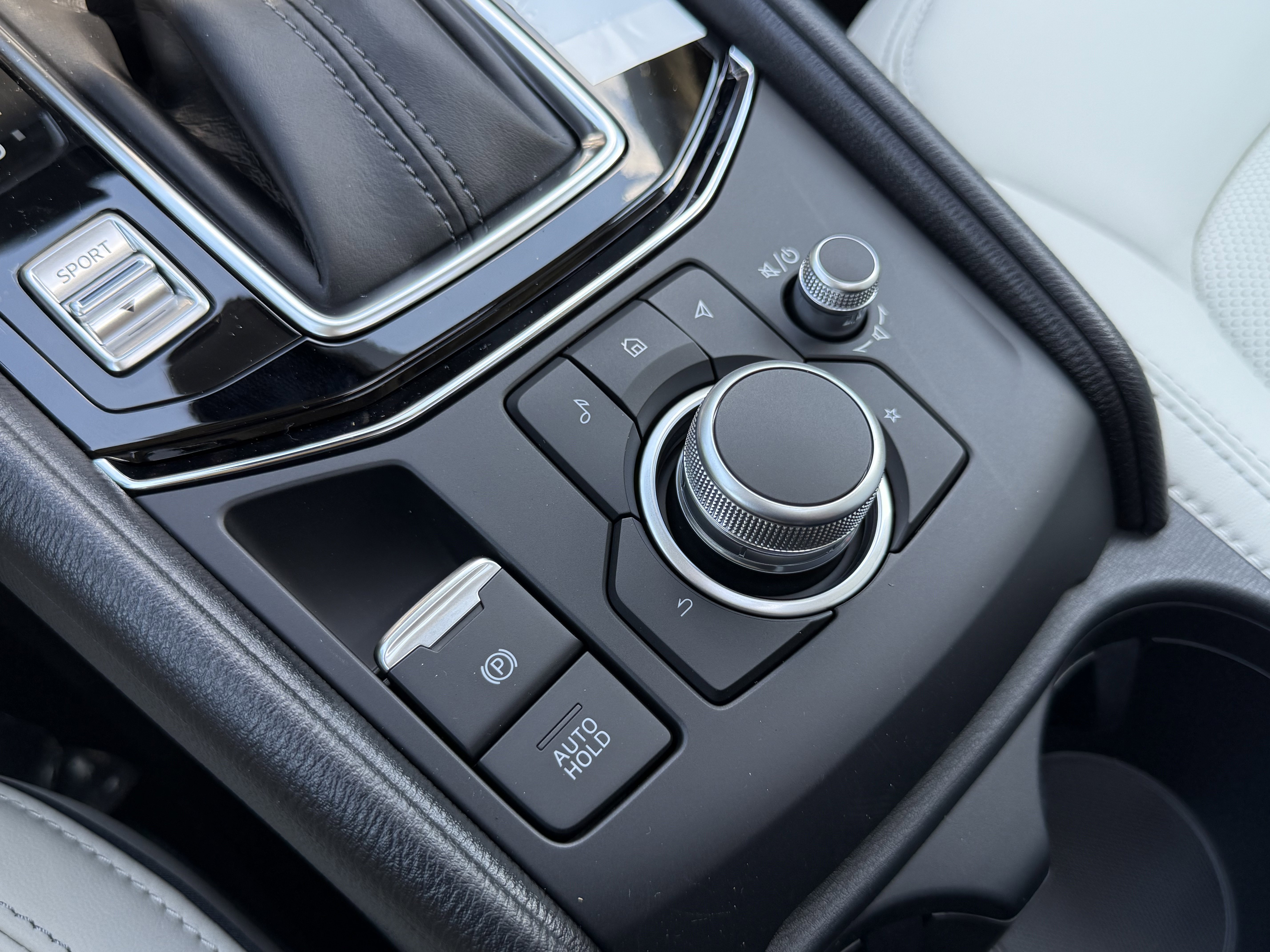 2025 Mazda CX-5 S Preferred package - Photo 21