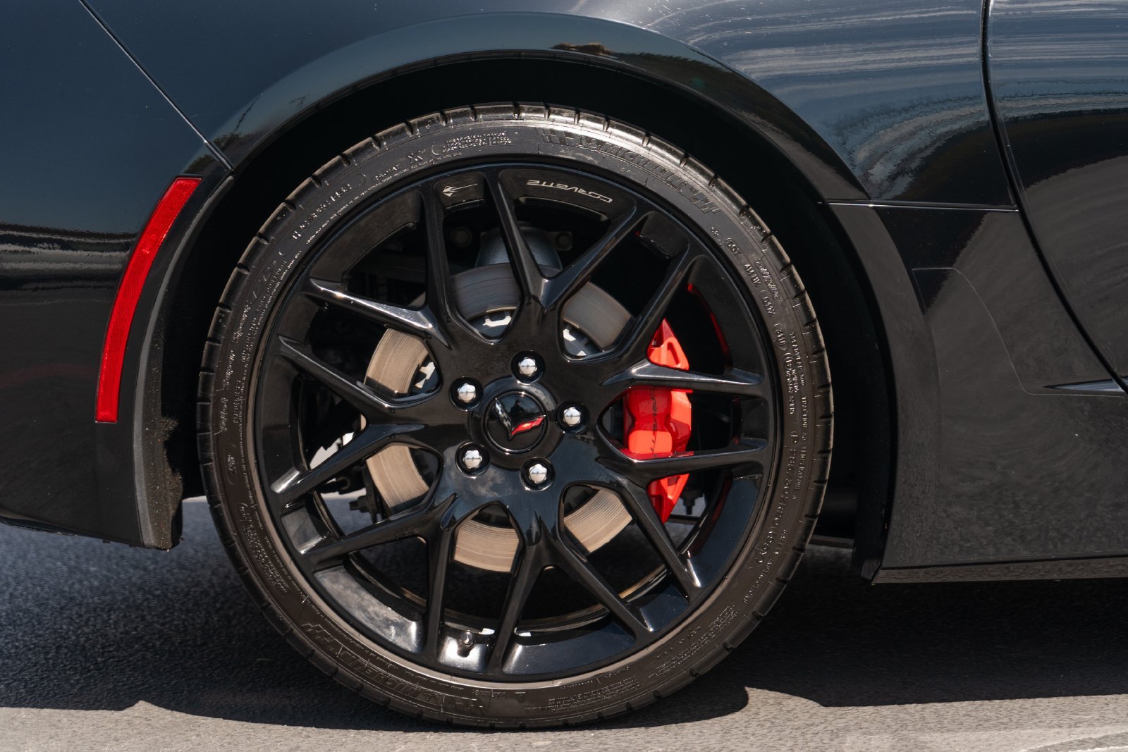 Used 2019 Black Chevrolet Stingray image 13