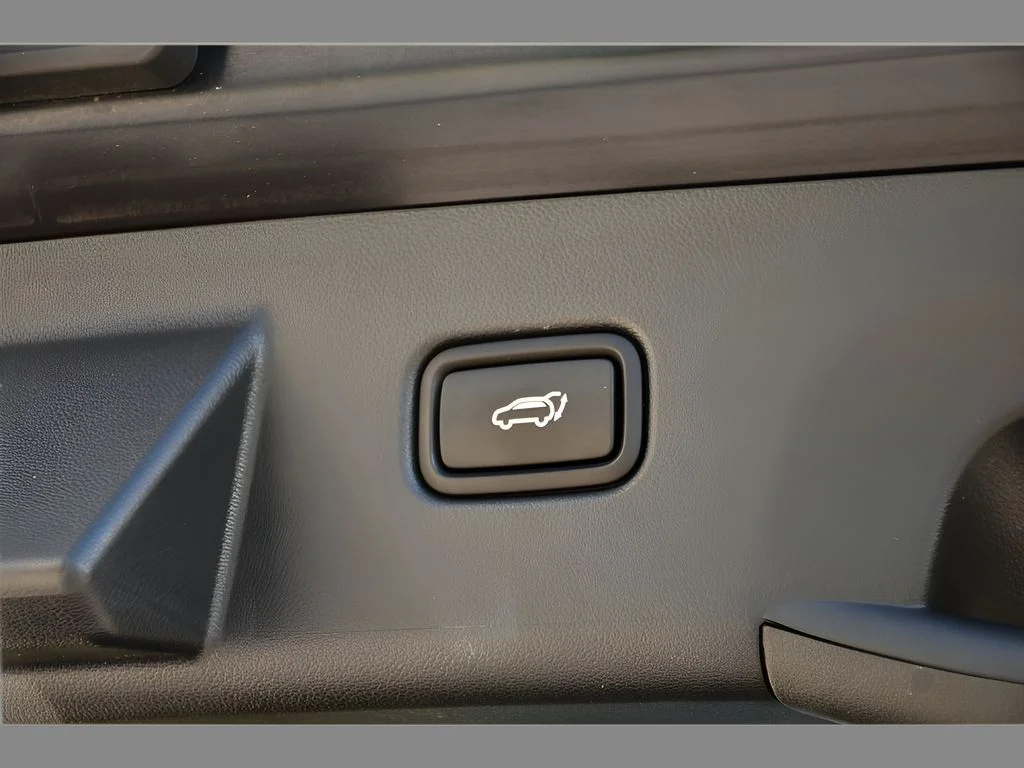 Used 2025 Blue Hyundai Limited image 23