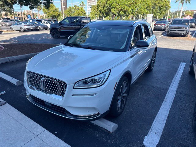 Used 2020 Pristine White Lincoln Reserve image 1