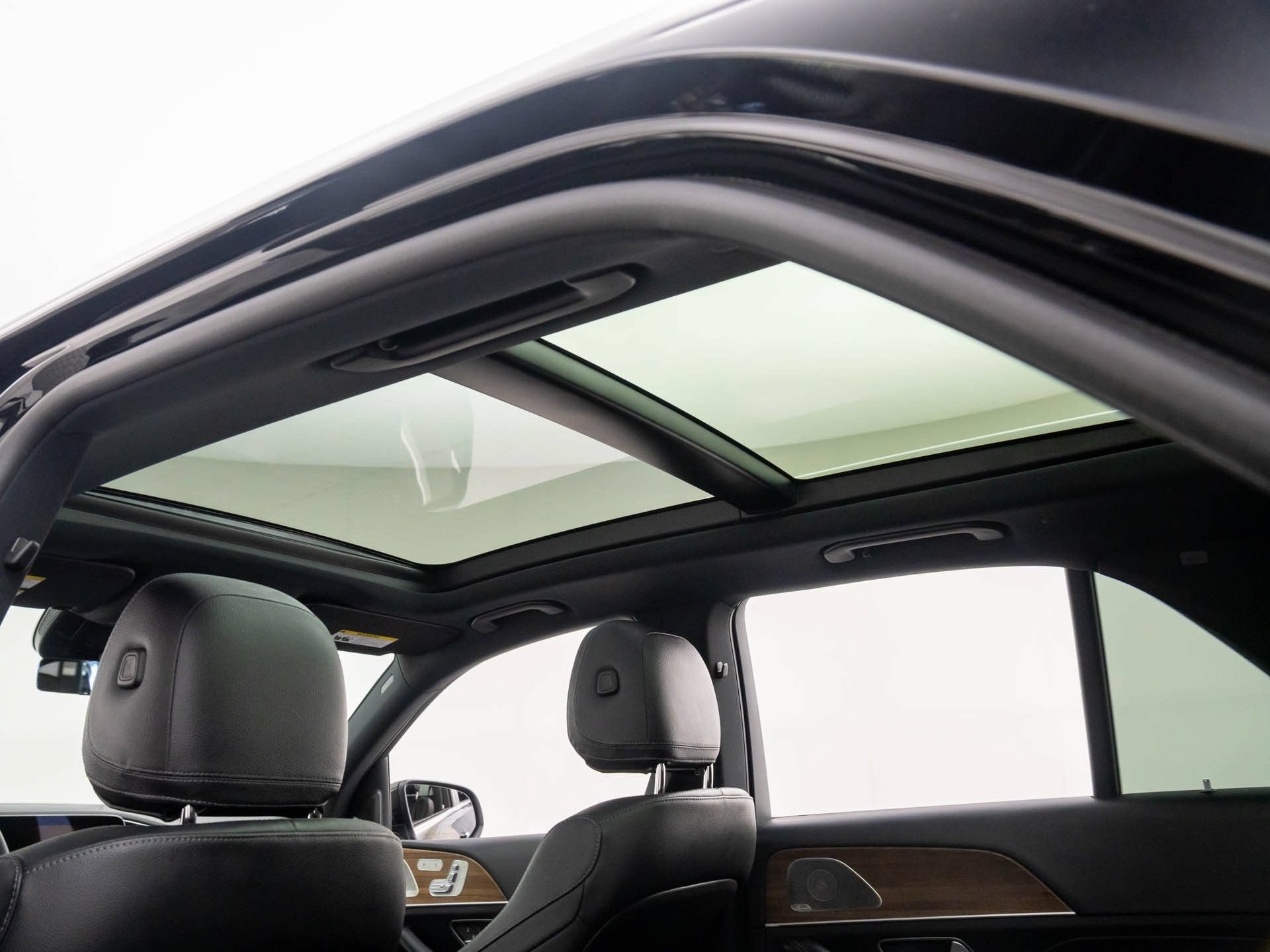 New 2026 Obsidian Black Metallic Mercedes-Benz GLE 350 image 53