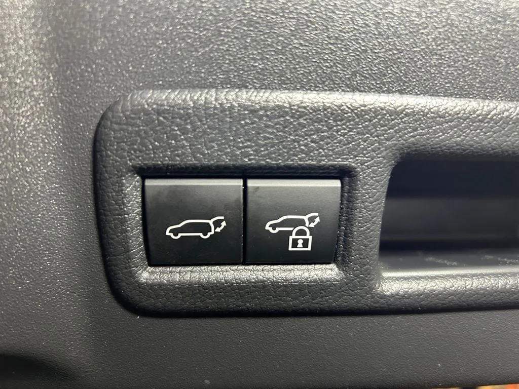 Used 2024 Pearl Toyota XLE image 21