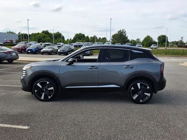 Used 2025 Gray Nissan SR image 4