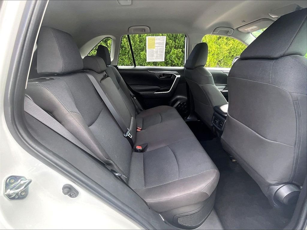 Used 2025 White Toyota LE image 16