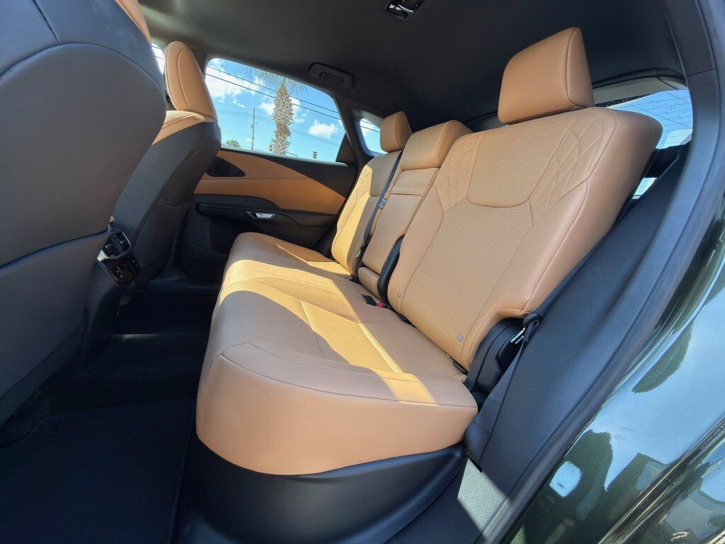 Certified Used 2026 NORI GREEN PEARL Lexus Premium image 12
