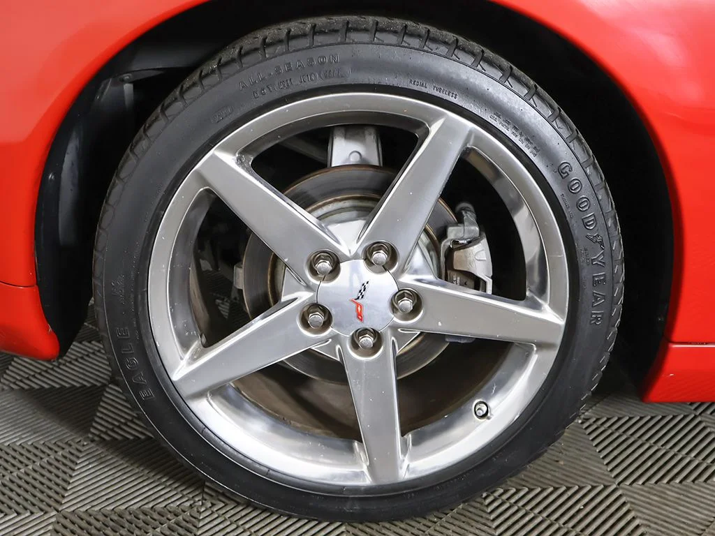 Used 2006 Red Chevrolet Base image 16