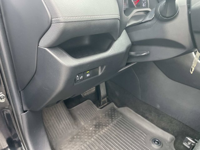 Used 2021 Midnight Black Metallic Toyota LE image 27