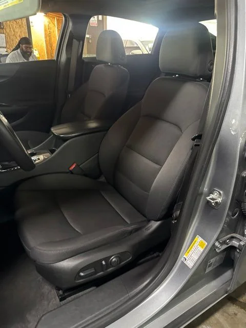 Used 2024 Gray Chevrolet LT image 5