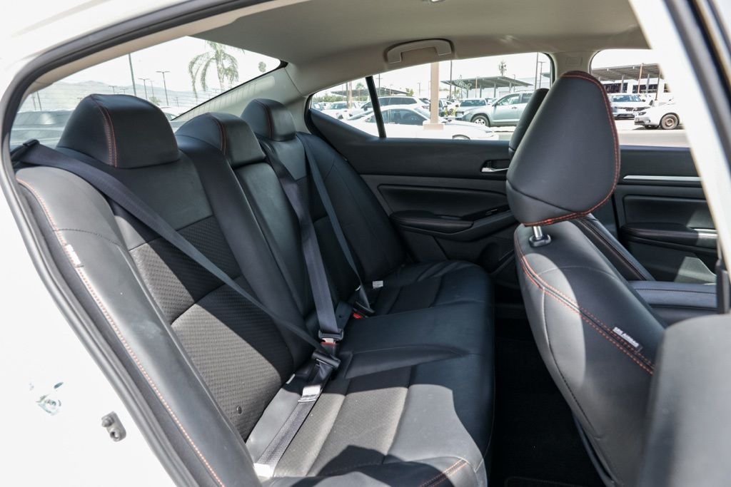 Used 2024 White Nissan 2.5 SR image 22
