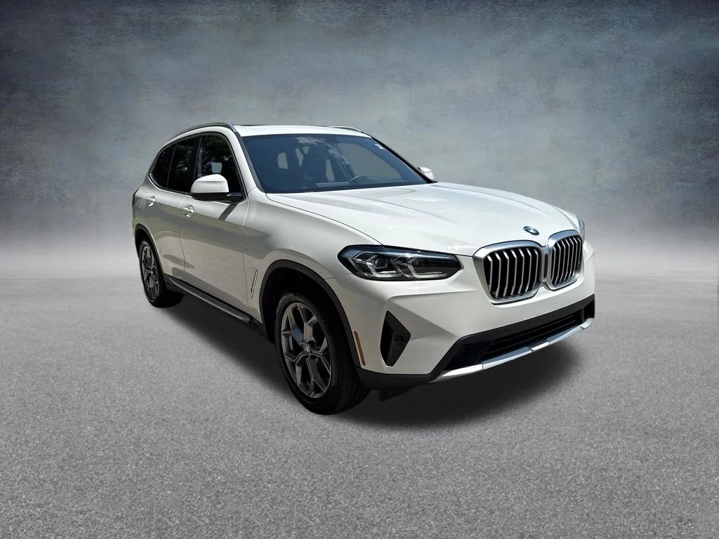 Used 2024 White BMW xDrive30i image 8