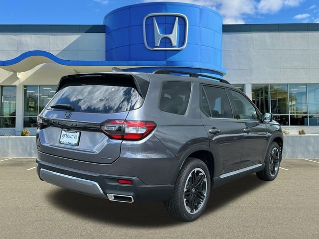 New 2026 Modern Steel Metallic Honda Touring image 4