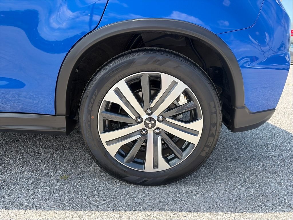 Used 2025 Blue Mitsubishi 2.0 SE image 41