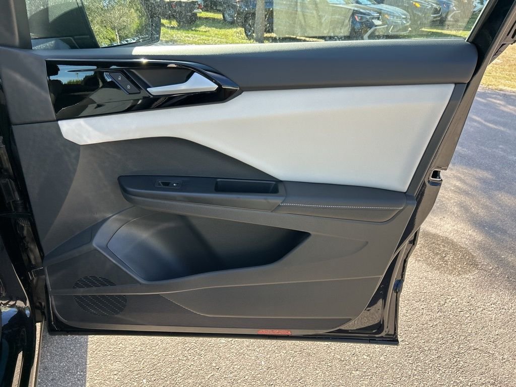New 2026 Black Volkswagen 1.5T S image 41
