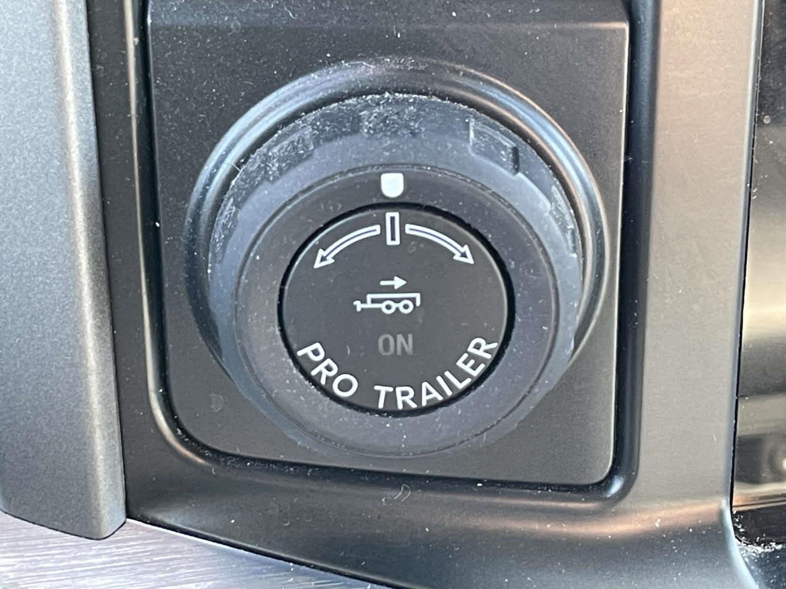 Used 2021 Agate Black Metallic Ford LARIAT image 35