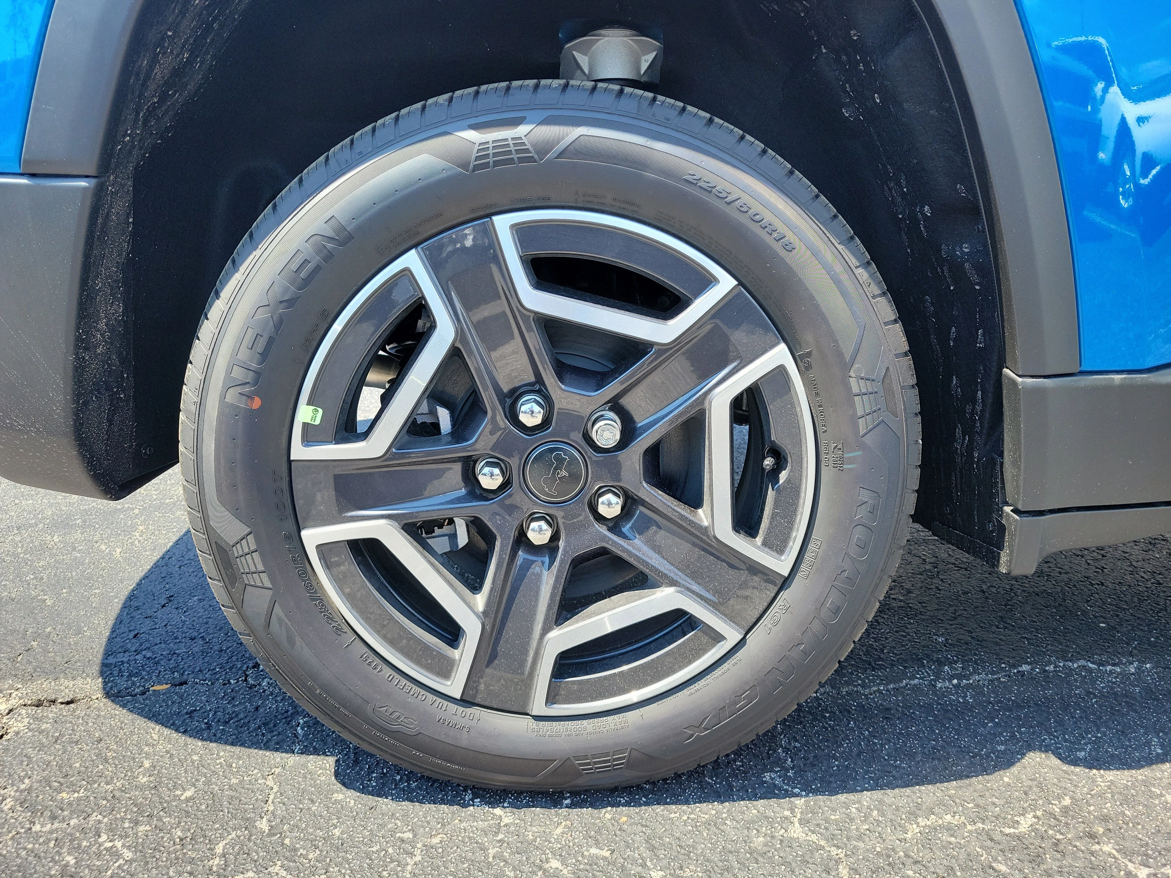 New 2026 Hydro Blue Pearlcoat Jeep Laredo image 5