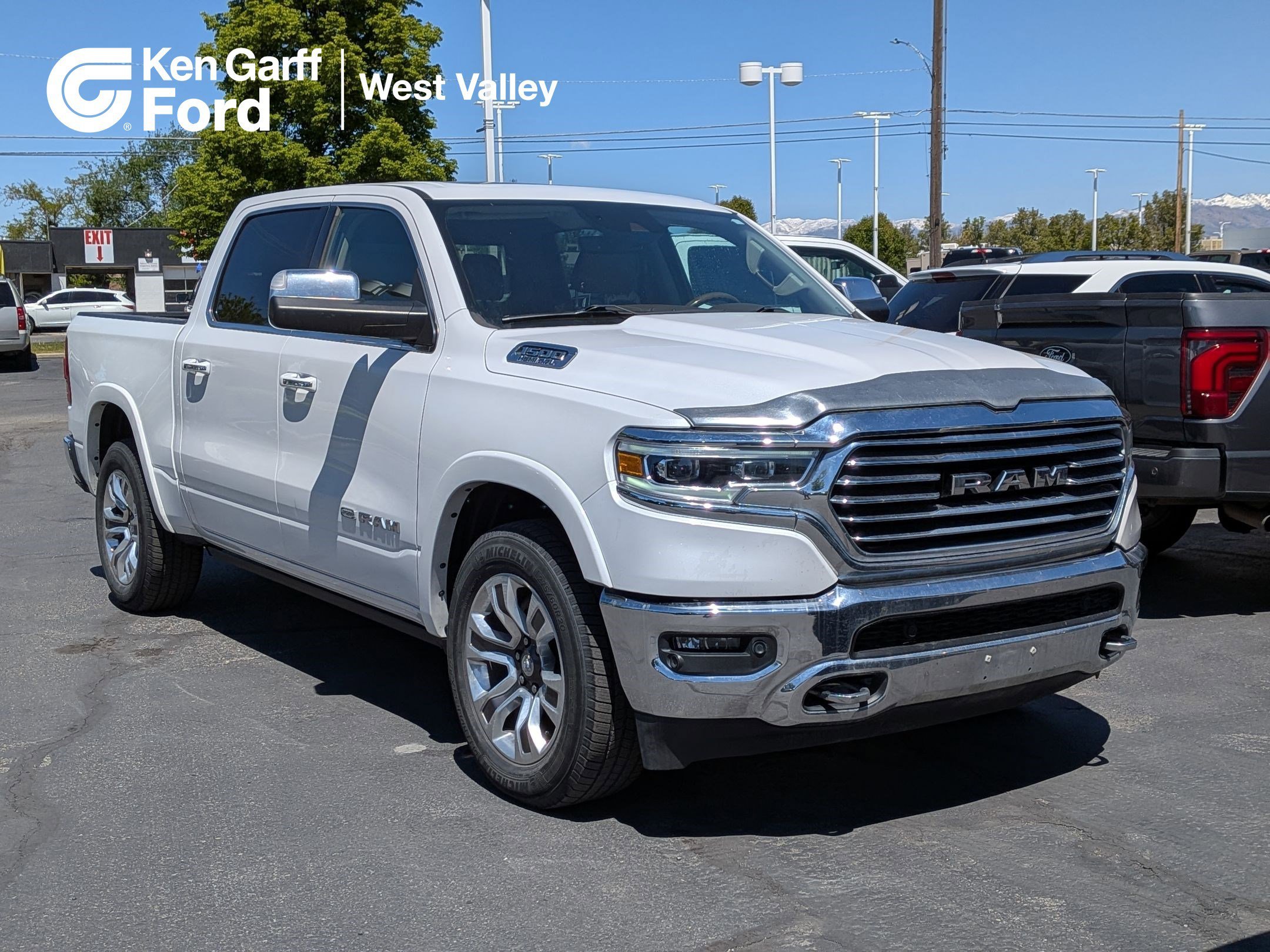 2019 RAM 1500 Longhorn 4x4 Crew Cab 5'7's photo