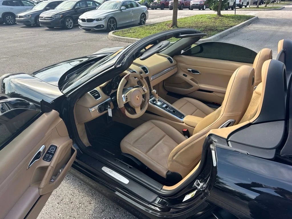 Used 2013 Black Porsche Base image 11