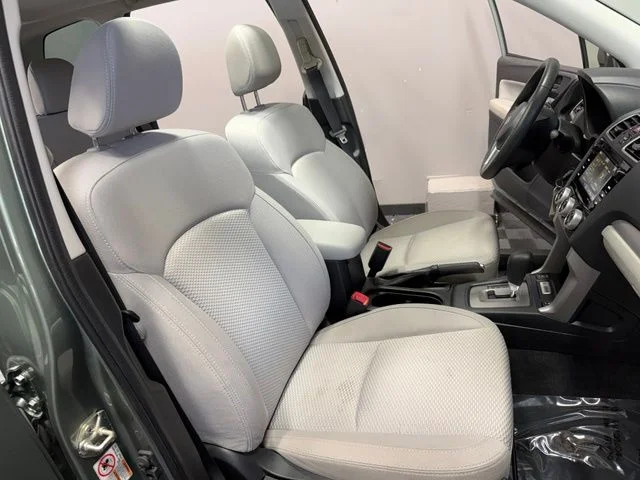 Used 2018 Green Subaru 2.5i Premium image 26